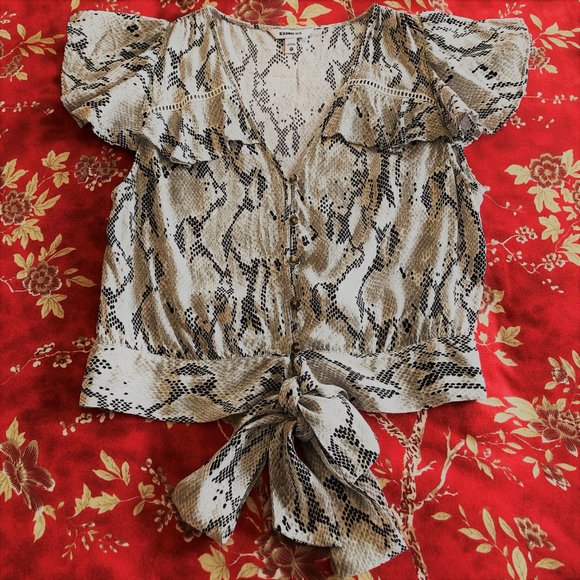 Eye-Catching Snakeskin Flutter Sleeve Tie-Front Blouse by Express XS - Picture 7 of 16